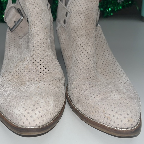 Dolce Vita tan booties leather size 8 - Picture 3 of 9